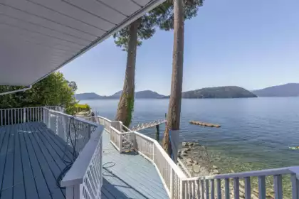 Backyard Photo of 4 Strachan Point Road, West Vancouver, BC