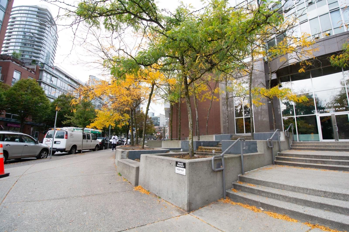 Breakfast Nook Photo of 2510 63 Keefer Place, Vancouver, BC