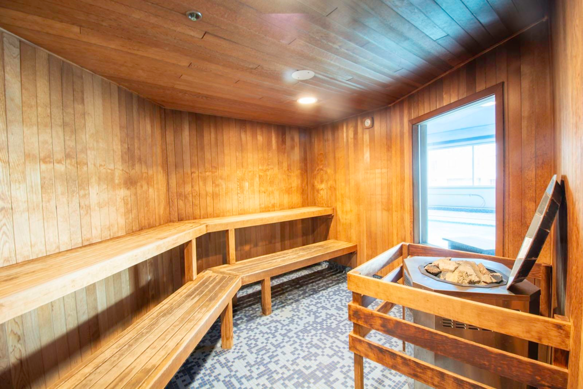 Primary Bathroom Photo of 2510 63 Keefer Place, Vancouver, BC