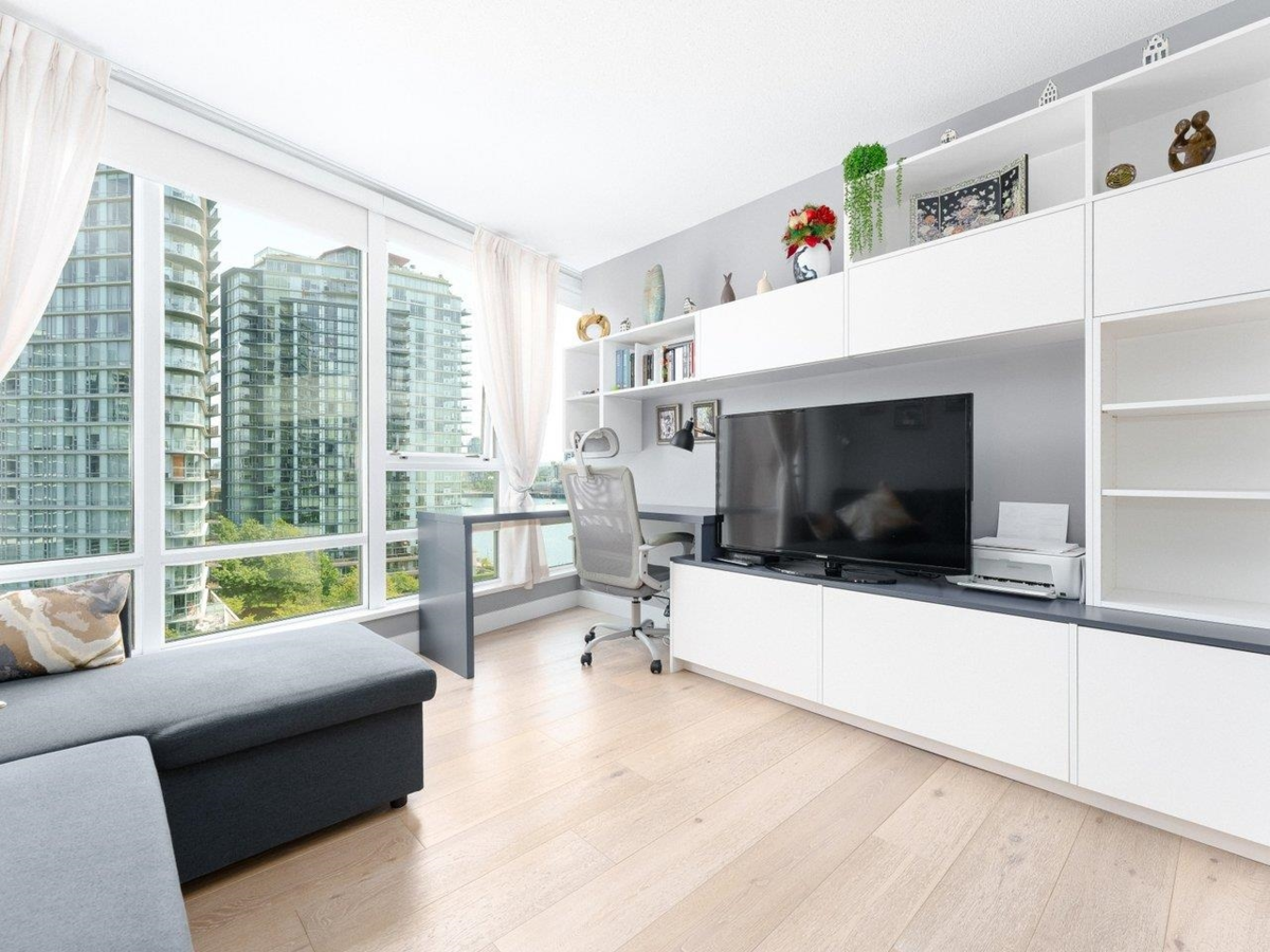 Basement Recreation Room Photo of 1006 980 Cooperage Way, Vancouver, BC