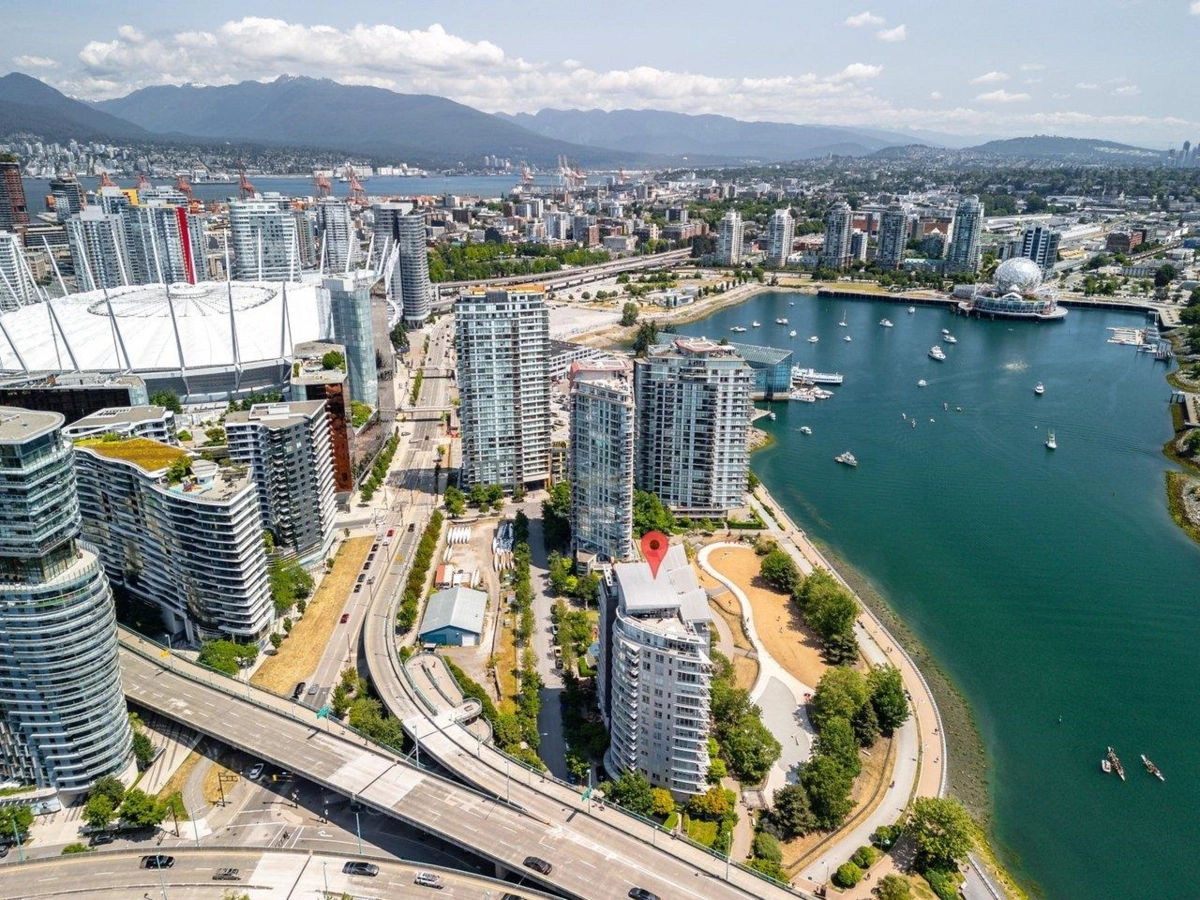 Community Amenities Photo (Clubhouse) of 1006 980 Cooperage Way, Vancouver, BC
