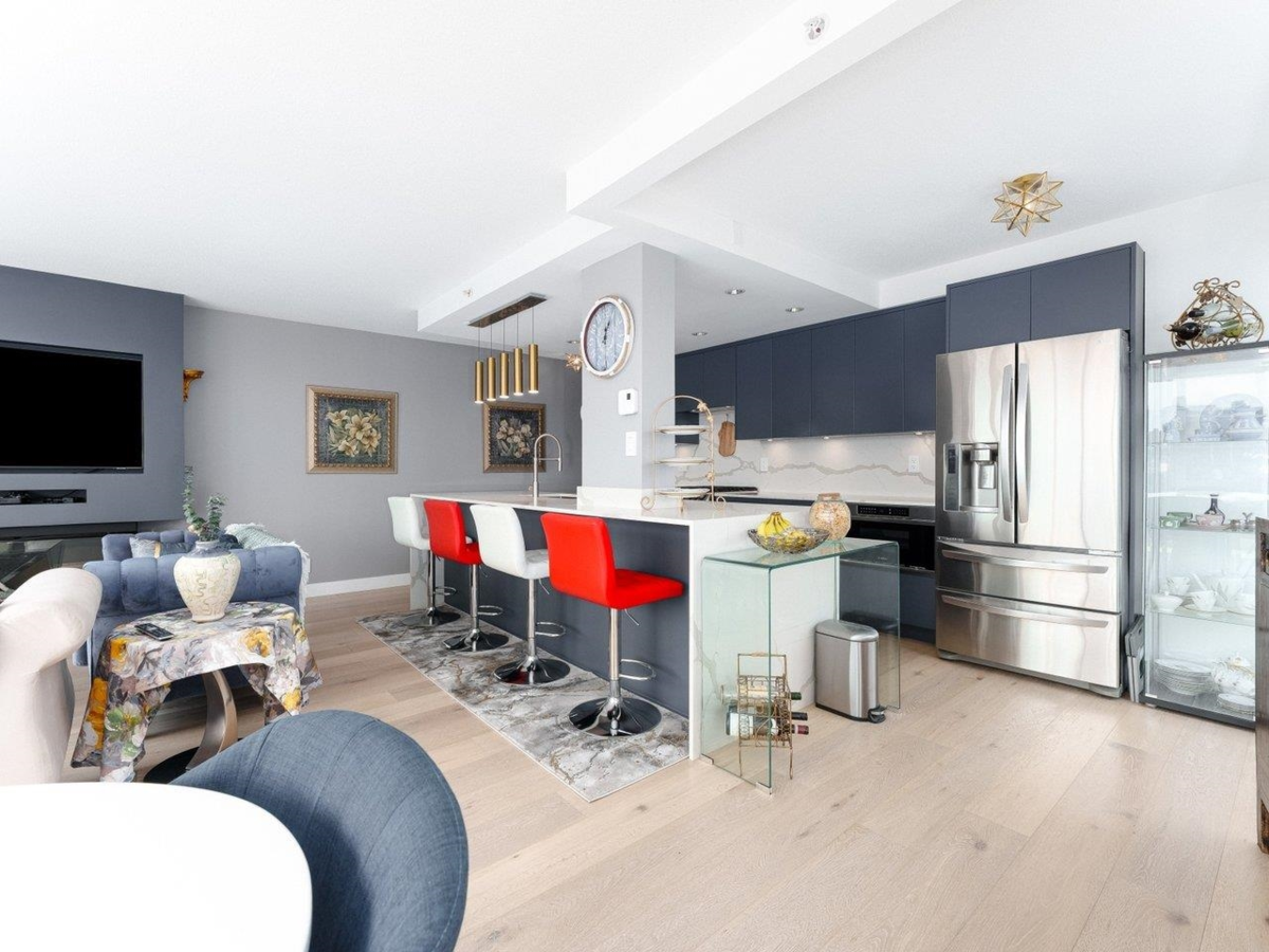 Family Room Photo of 1006 980 Cooperage Way, Vancouver, BC