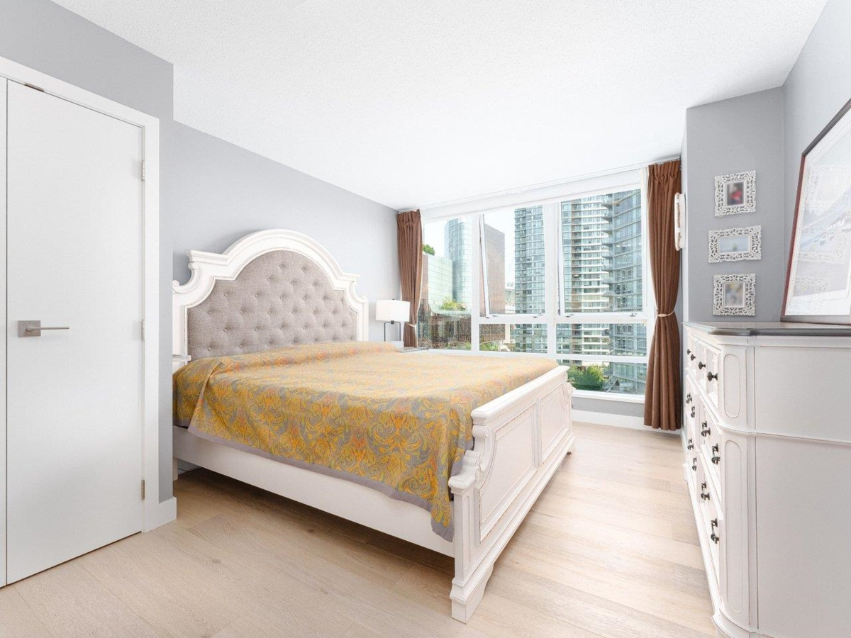 Guest Bathroom Photo of 1006 980 Cooperage Way, Vancouver, BC