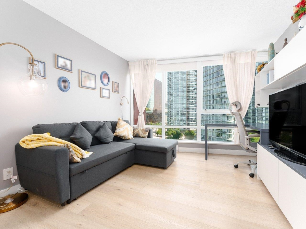 Loft / Bonus Room Photo of 1006 980 Cooperage Way, Vancouver, BC