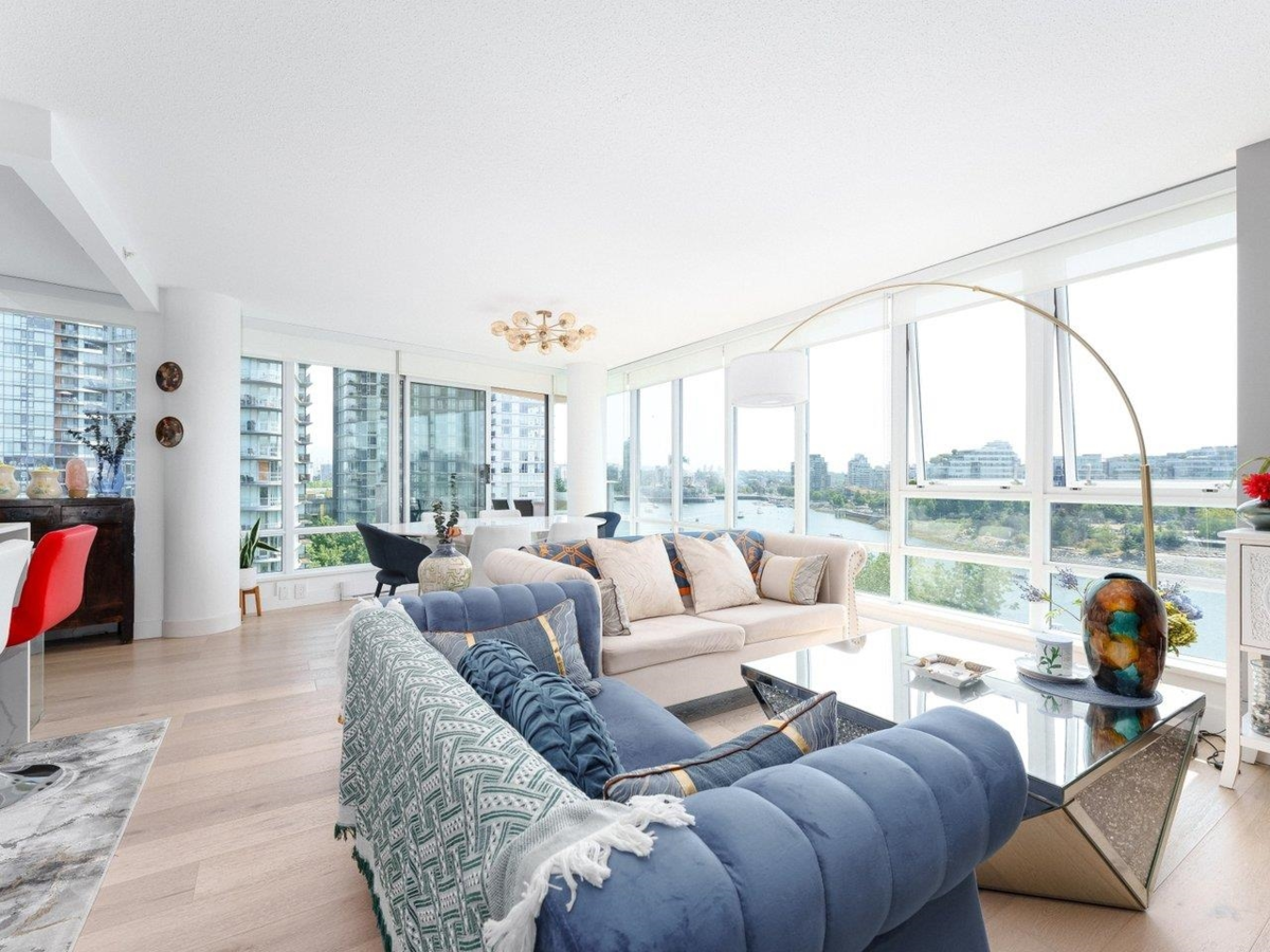 Primary Bathroom Photo of 1006 980 Cooperage Way, Vancouver, BC