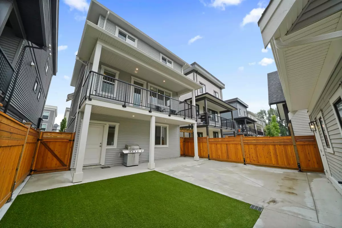 Hallway Photo of 7837 Cedarbrook Road, Chilliwack, BC