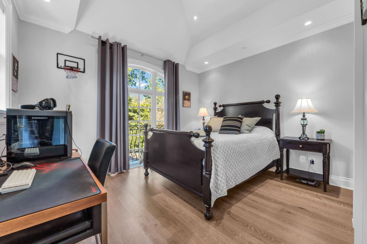 Garage Interior Photo of 4348 Erwin Drive, West Vancouver, BC