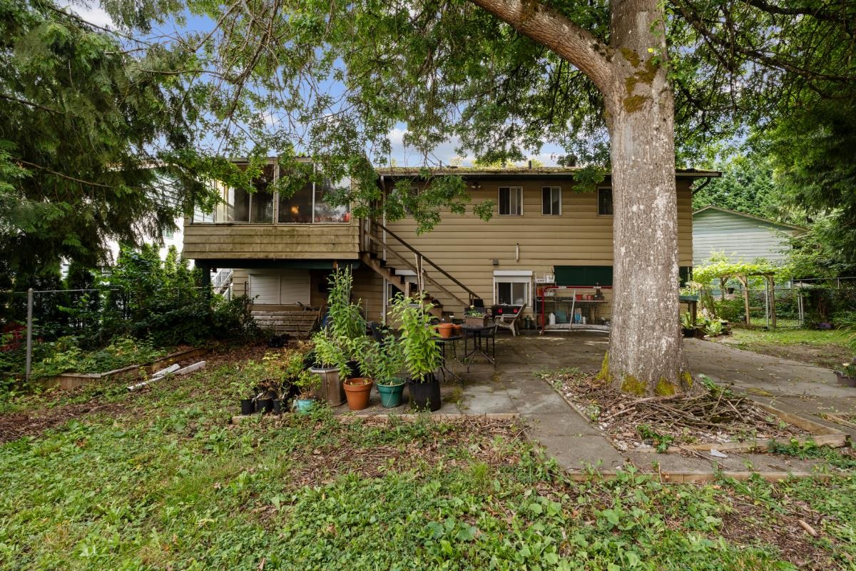 Basement Recreation Room Photo of 11829 218 Street, Maple Ridge, BC