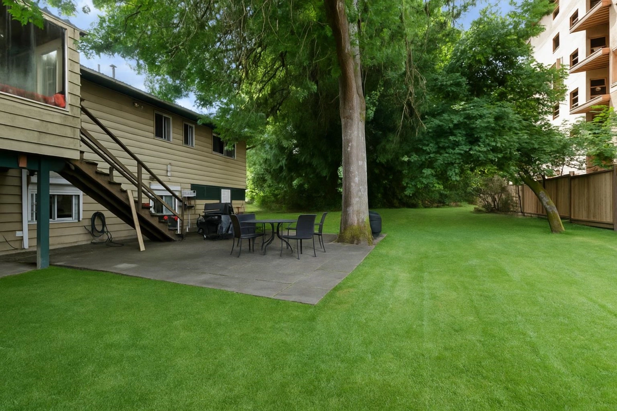 Entry Foyer Photo of 11829 218 Street, Maple Ridge, BC