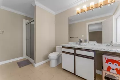 Entry Foyer Photo of 9076 160a Street, Surrey, BC