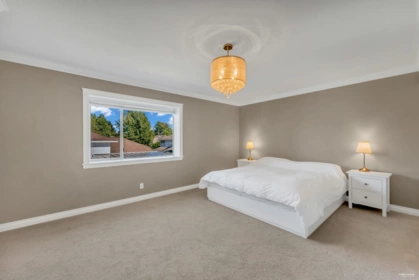 Laundry Room Photo of 9076 160a Street, Surrey, BC