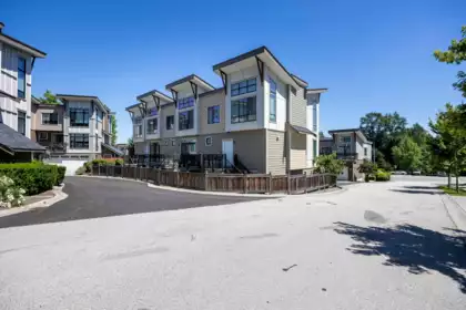 11 9989 E Barnston Drive, Surrey, BC, Surrey — Townhouse for sale