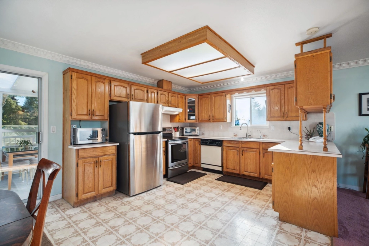 Primary Bathroom Photo of 8710 151 Street, Surrey, BC