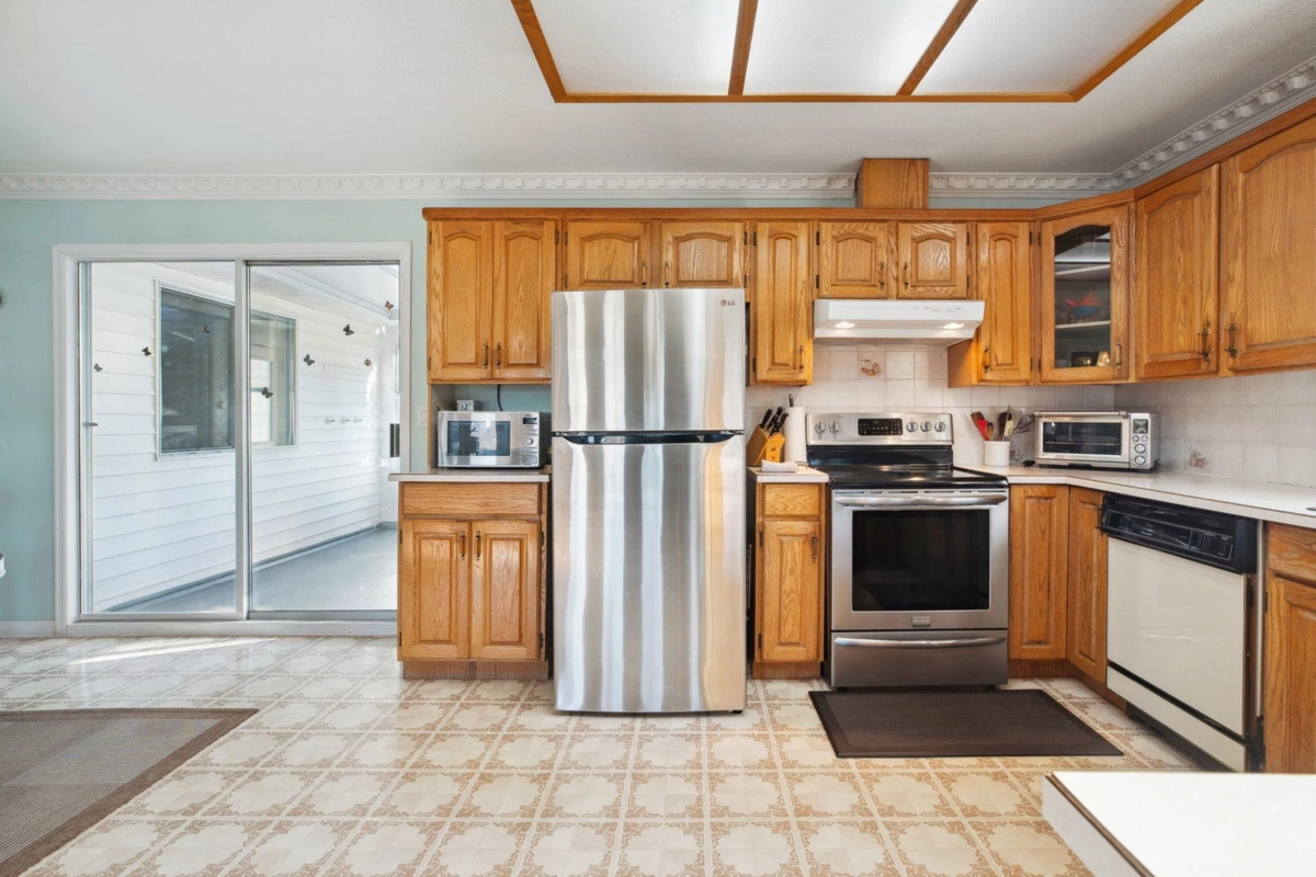 Walk-In Closet Photo of 8710 151 Street, Surrey, BC