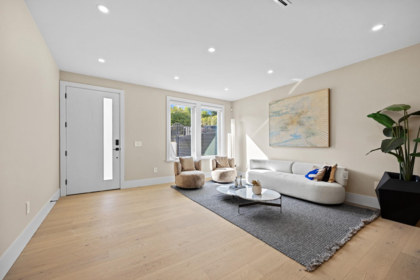 2 5115 Buxton Street, Burnaby, BC