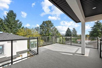 Hallway Photo of 2 5115 Buxton Street, Burnaby, BC
