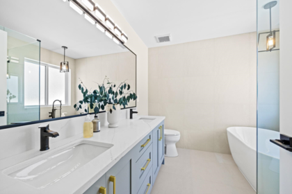 Mudroom Photo of 2 5115 Buxton Street, Burnaby, BC