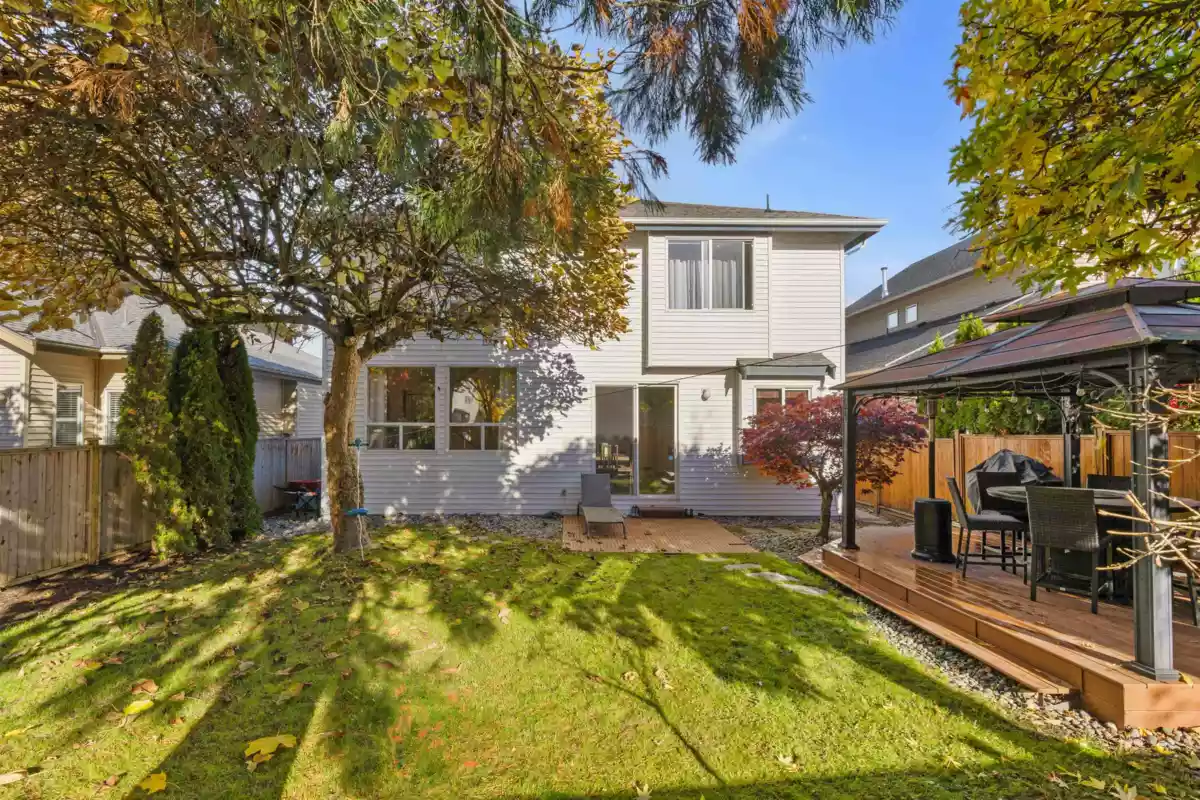 Entry Foyer Photo of 1078 Euphrates Crescent, Port Coquitlam, BC