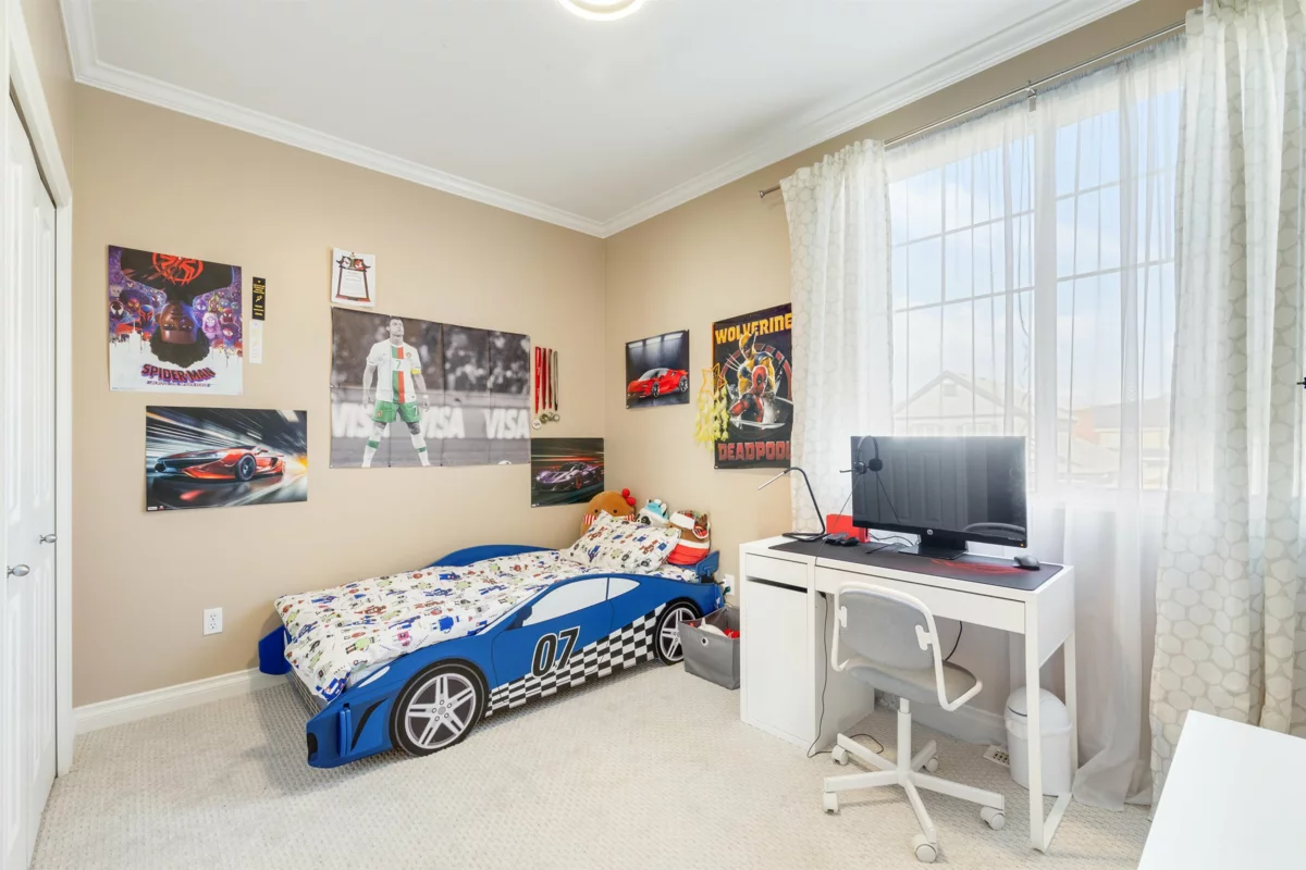 Powder Room Photo of 1078 Euphrates Crescent, Port Coquitlam, BC