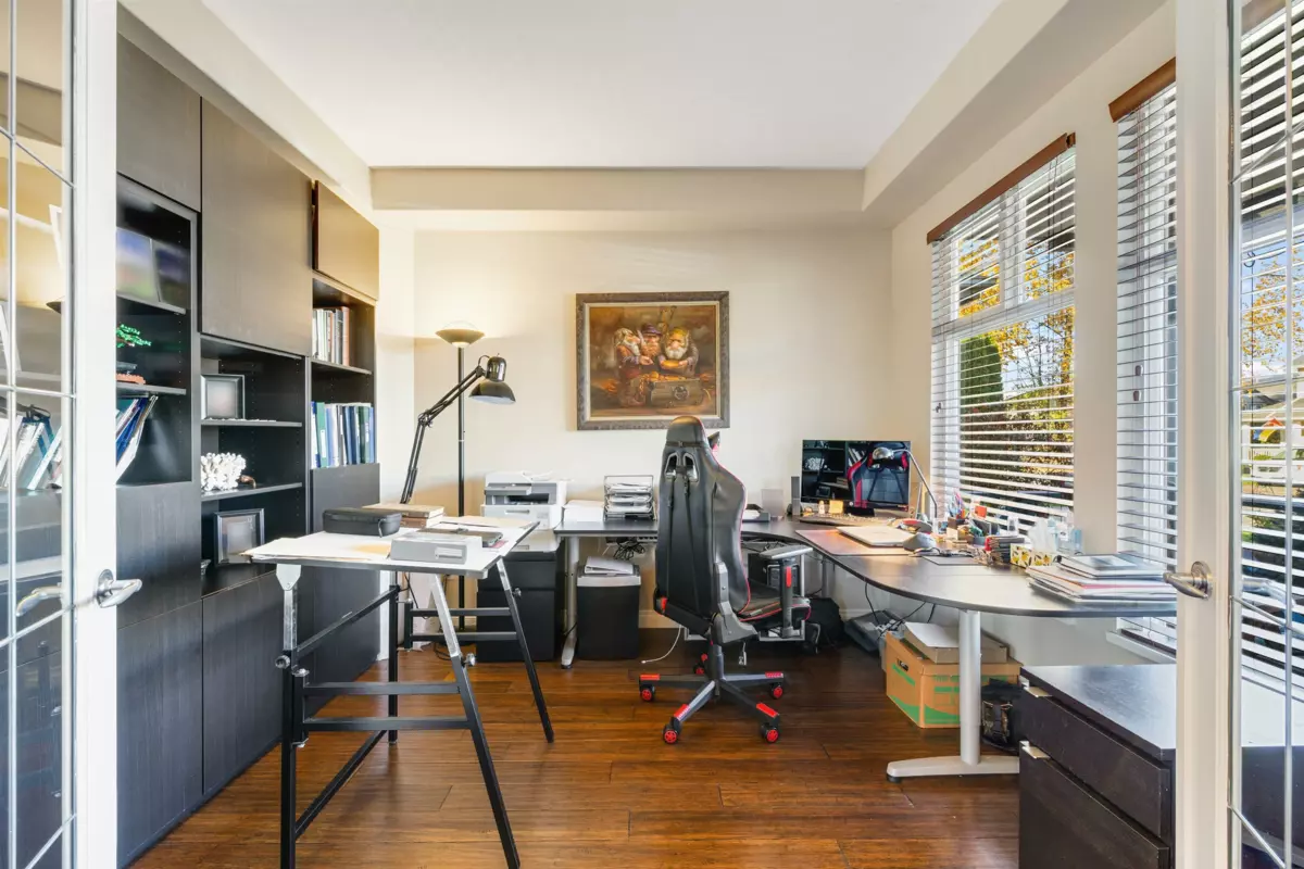 Walk-In Closet Photo of 1078 Euphrates Crescent, Port Coquitlam, BC