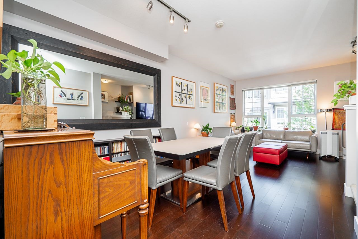 Breakfast Nook Photo of 133 2501 161a Street, Surrey, BC