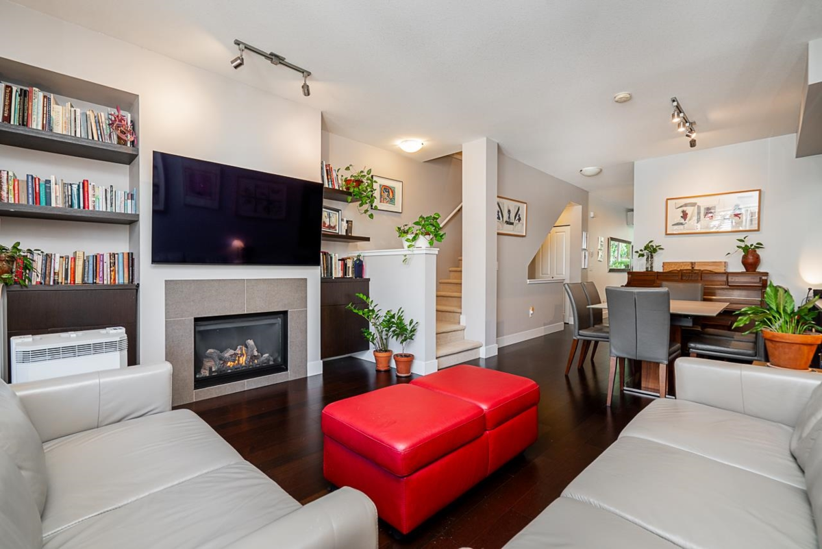 Kitchen Photo of 133 2501 161a Street, Surrey, BC