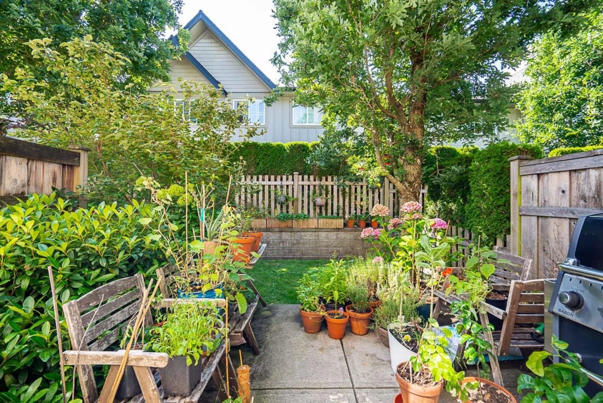 Swimming Pool Photo of 133 2501 161a Street, Surrey, BC