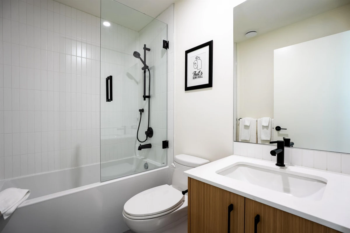 Primary Bathroom Photo of TH8 610 E 3rd Street, North Vancouver, BC