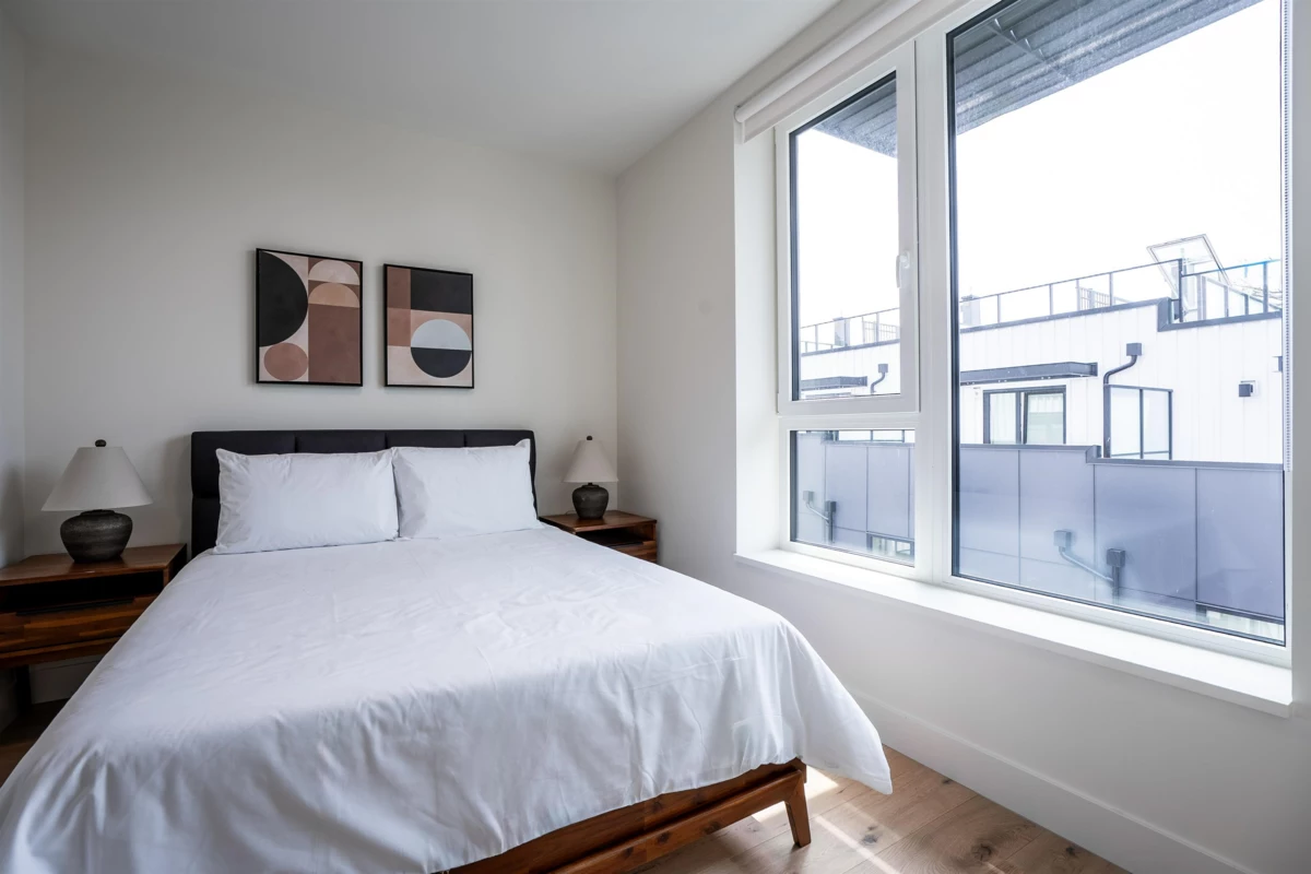 Walk-In Closet Photo of TH8 610 E 3rd Street, North Vancouver, BC