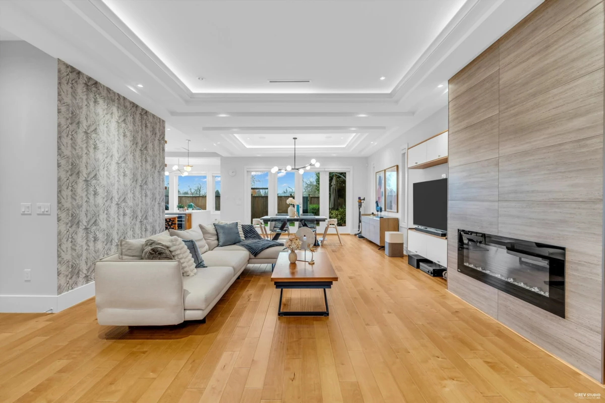 Living Room Photo of 6640 Goldsmith Drive, Richmond, BC