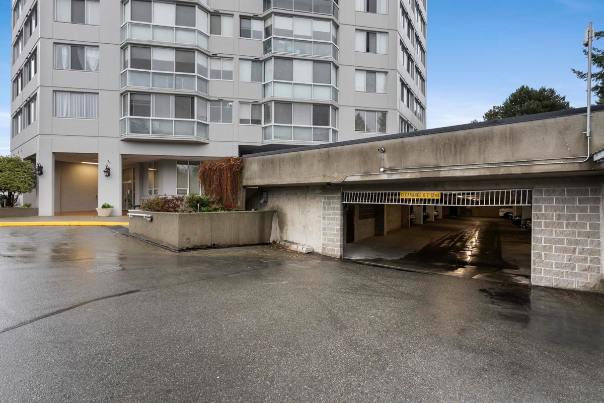 Outdoor Kitchen Photo of 308 11881 88 Avenue, Delta, BC