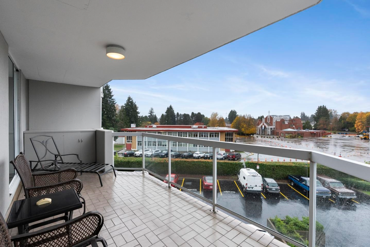 Outdoor Patio Photo of 308 11881 88 Avenue, Delta, BC