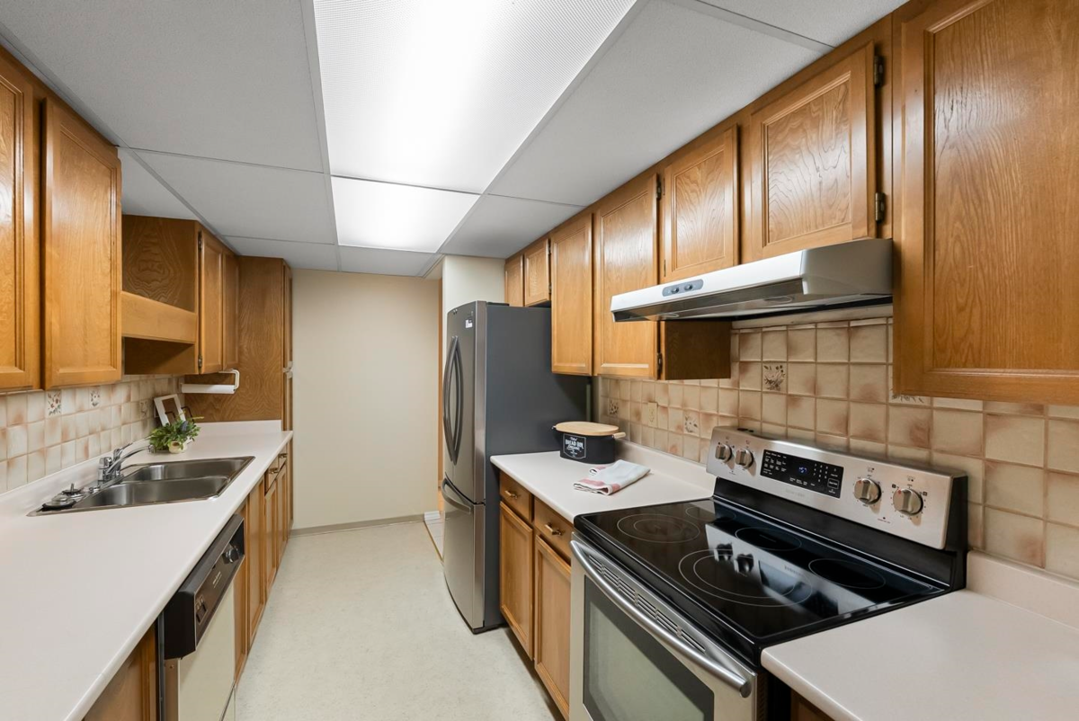 Walk-In Closet Photo of 308 11881 88 Avenue, Delta, BC