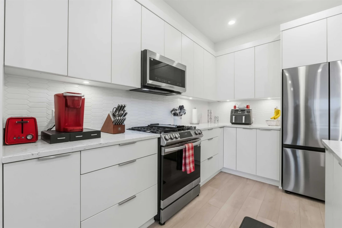 Breakfast Nook Photo of 415 22633 Selkirk Avenue, Maple Ridge, BC