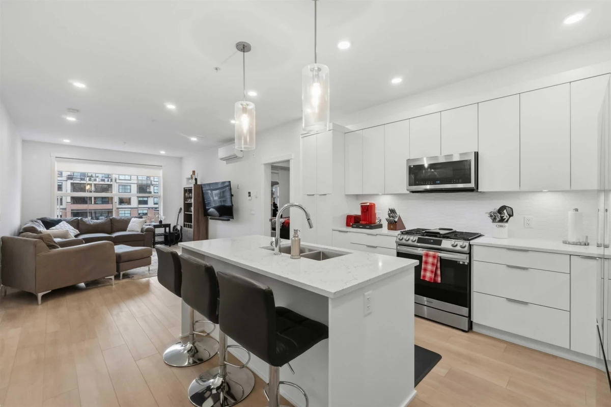 Family Room Photo of 415 22633 Selkirk Avenue, Maple Ridge, BC