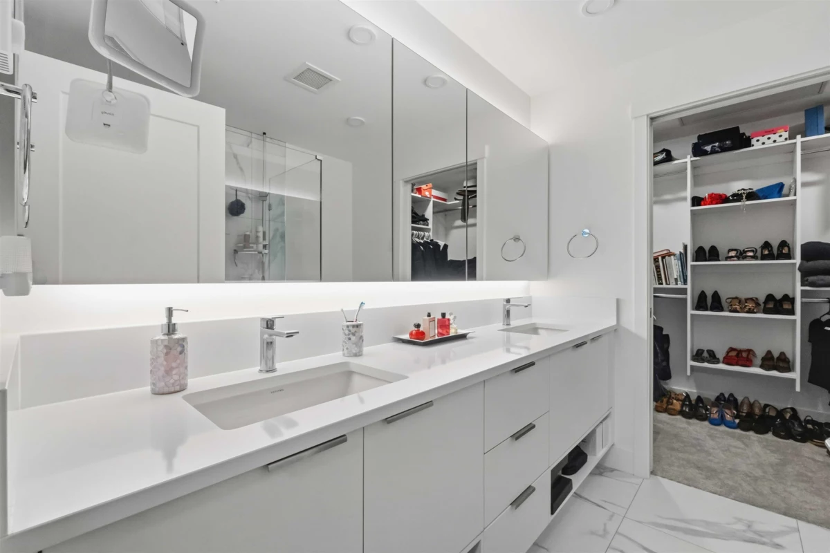 Garage Interior Photo of 415 22633 Selkirk Avenue, Maple Ridge, BC