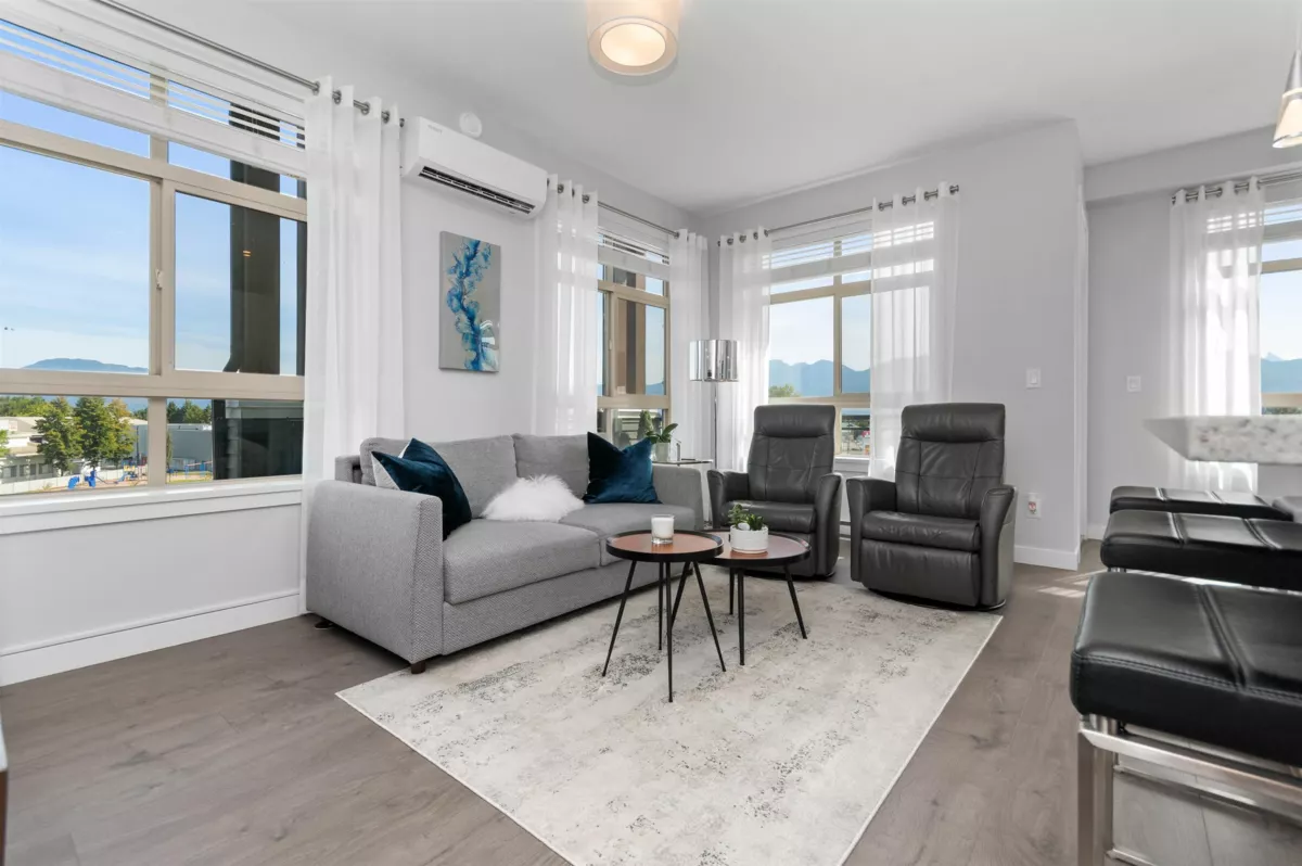 Breakfast Nook Photo of 504 45562 Airport Road, Chilliwack, BC