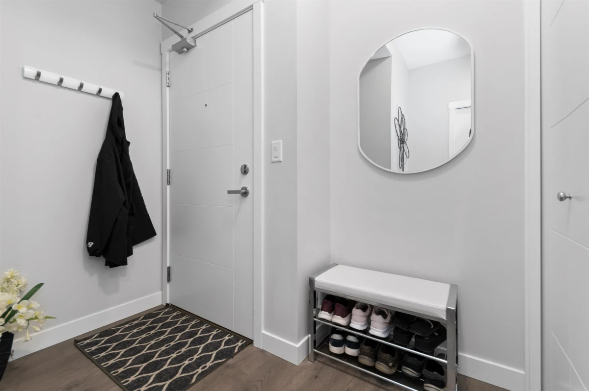 Dining Area Photo of 504 45562 Airport Road, Chilliwack, BC