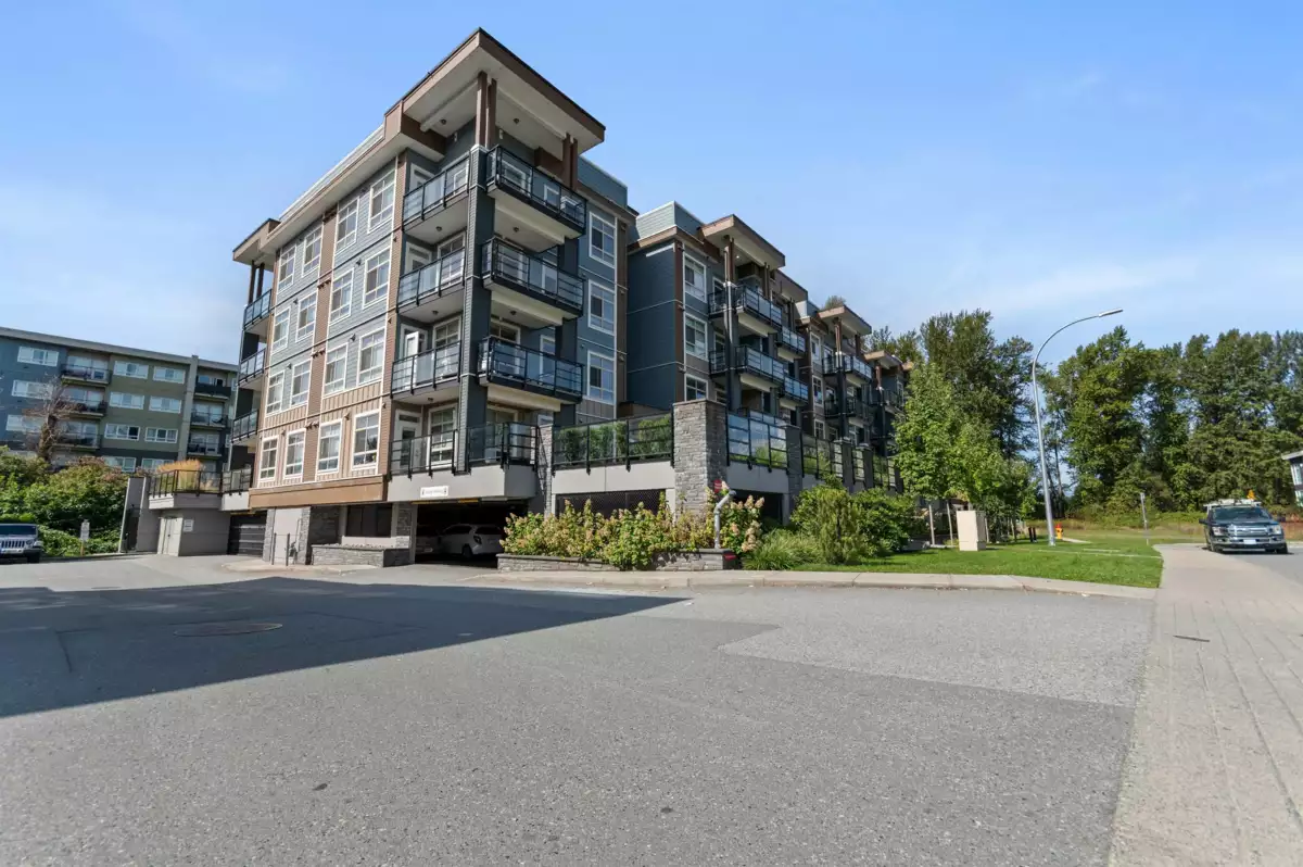 Exterior Front Photo of 504 45562 Airport Road, Chilliwack, BC