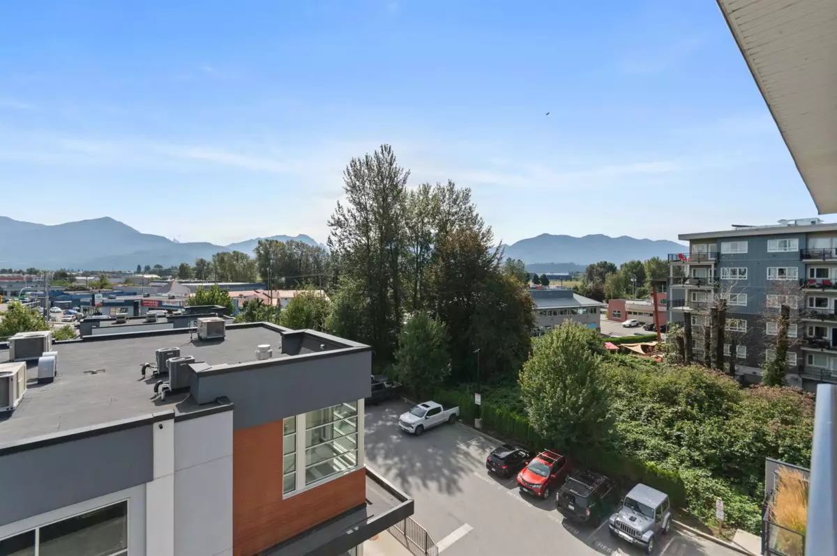 Garden / Landscaping Photo of 504 45562 Airport Road, Chilliwack, BC