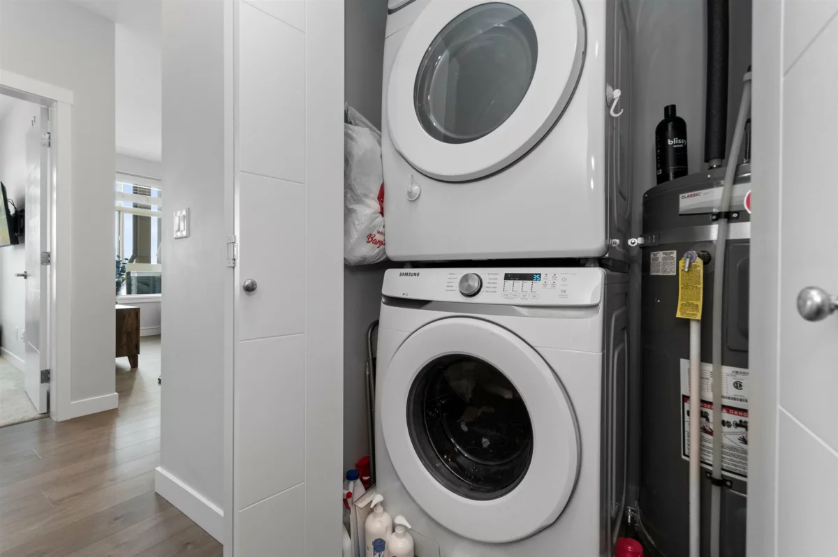 Staircase Photo of 504 45562 Airport Road, Chilliwack, BC