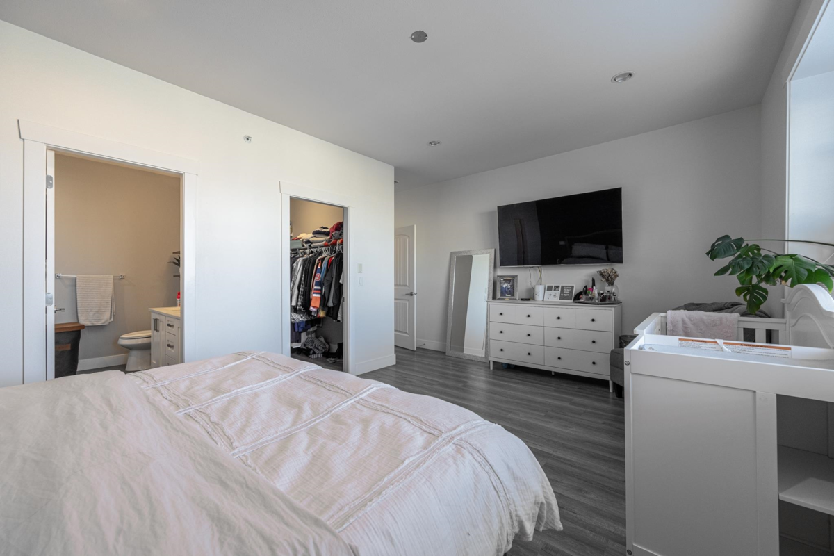 Guest Bathroom Photo of 46874 Sylvan Drive, Chilliwack, BC