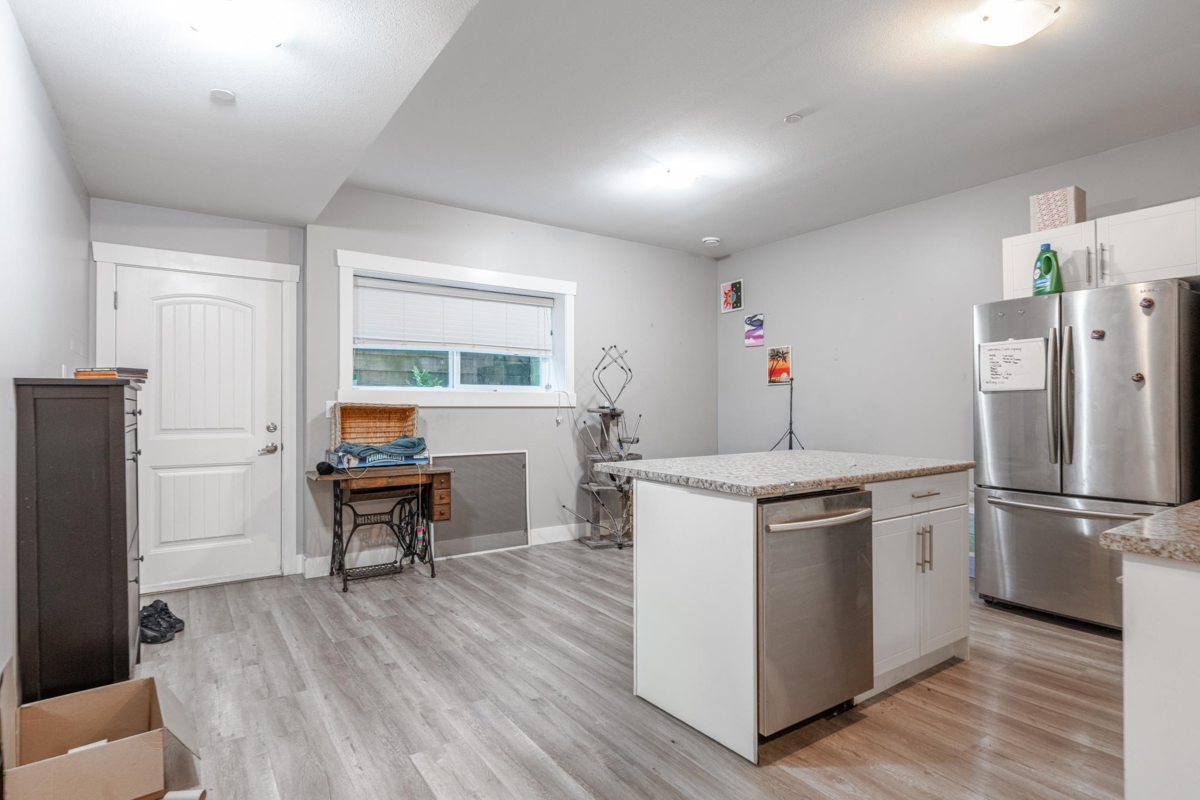 Outdoor Kitchen Photo of 46874 Sylvan Drive, Chilliwack, BC