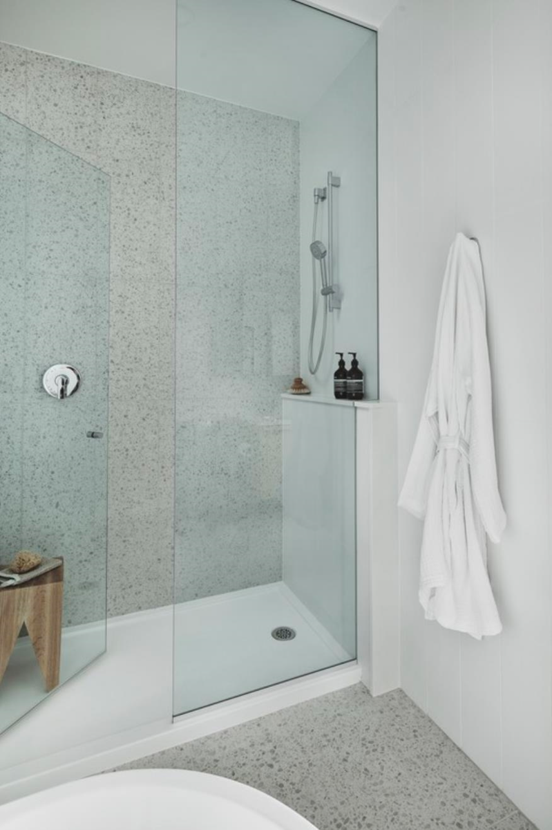 Kitchen Island Photo of 2601 2425 Alpha Avenue, Burnaby, BC