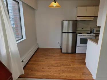 208 214 E 15th Street, North Vancouver, BC, North Vancouver — Apartment/Condo for sale