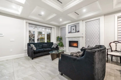 Kitchen Island Photo of 1176 E 60th Avenue, Vancouver, BC