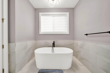 Guest Bathroom Photo of 38 4217 Old Clayburn Road, Abbotsford, BC