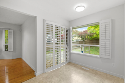 Hallway Photo of 32925 Orchid Court, Mission, BC