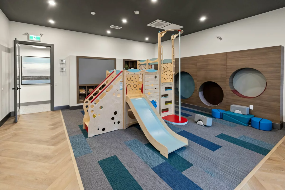 Swimming Pool Photo of 94 30530 Cardinal Avenue, Abbotsford, BC