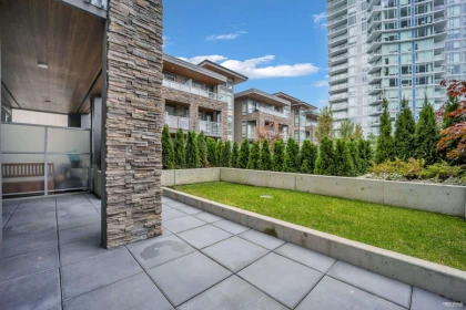 Kitchen Island Photo of 206 7123 11th Avenue, Burnaby, BC
